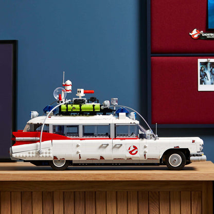 LEGO® Creator Expert Ghostbusters ECTO-1 Set 10274