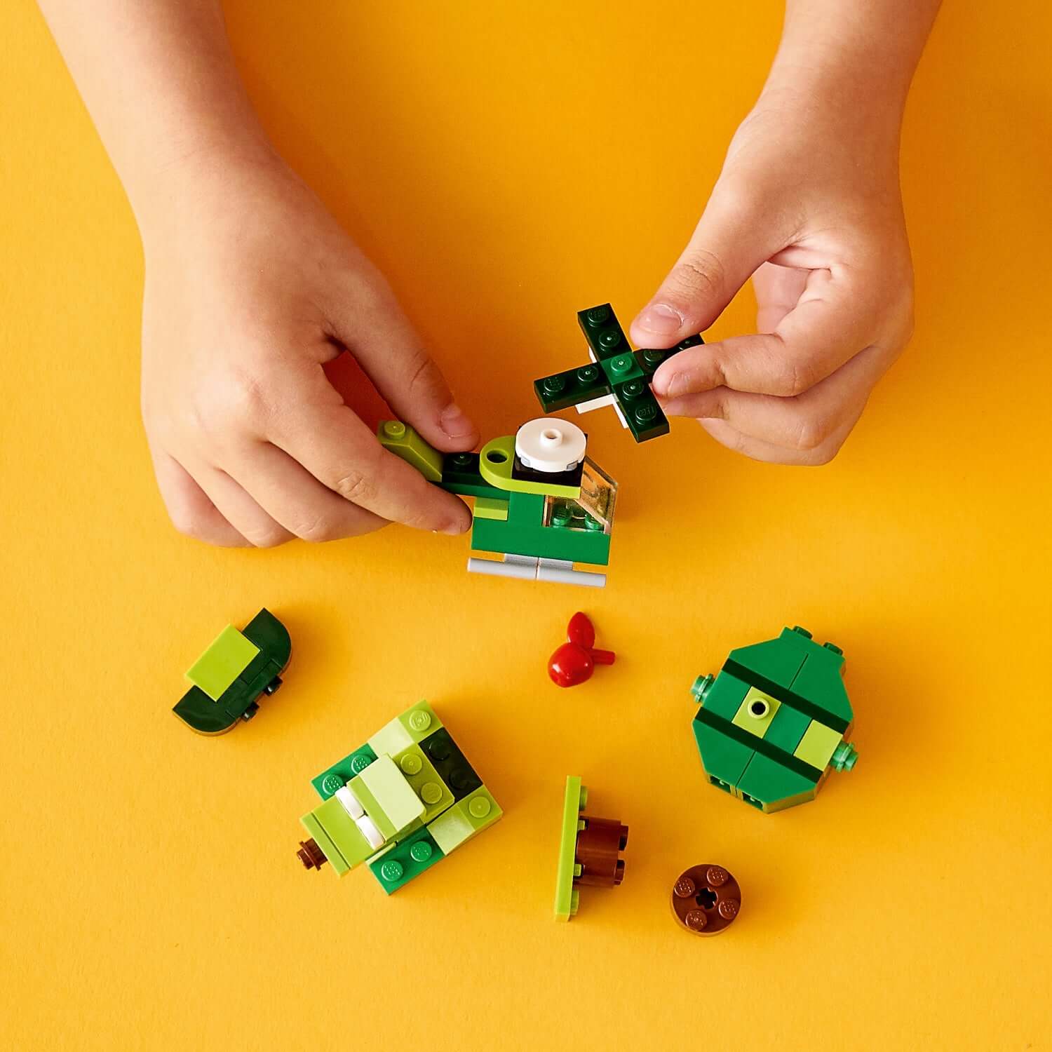 LEGO® Classic 4+ Creative Green Bricks Set 11007