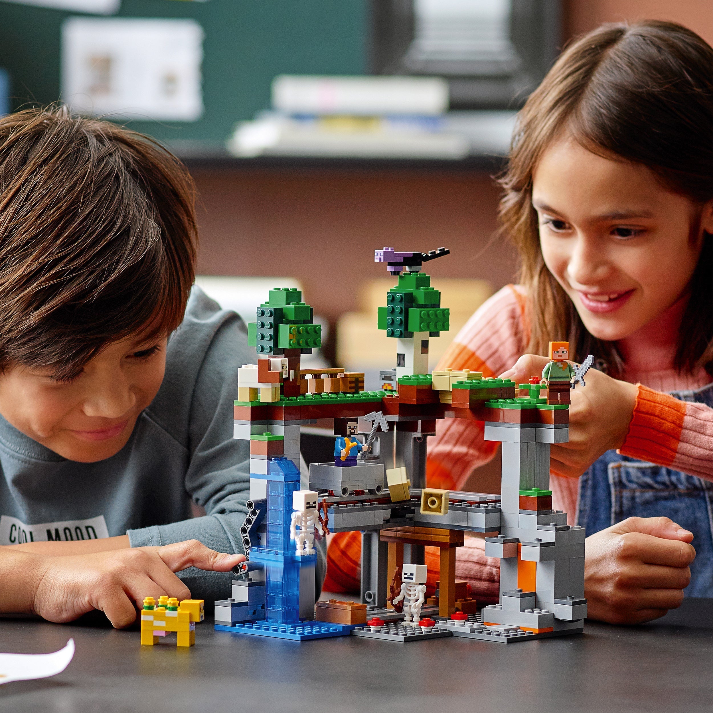 LEGO® Minecraft The First Adventure Set 21169