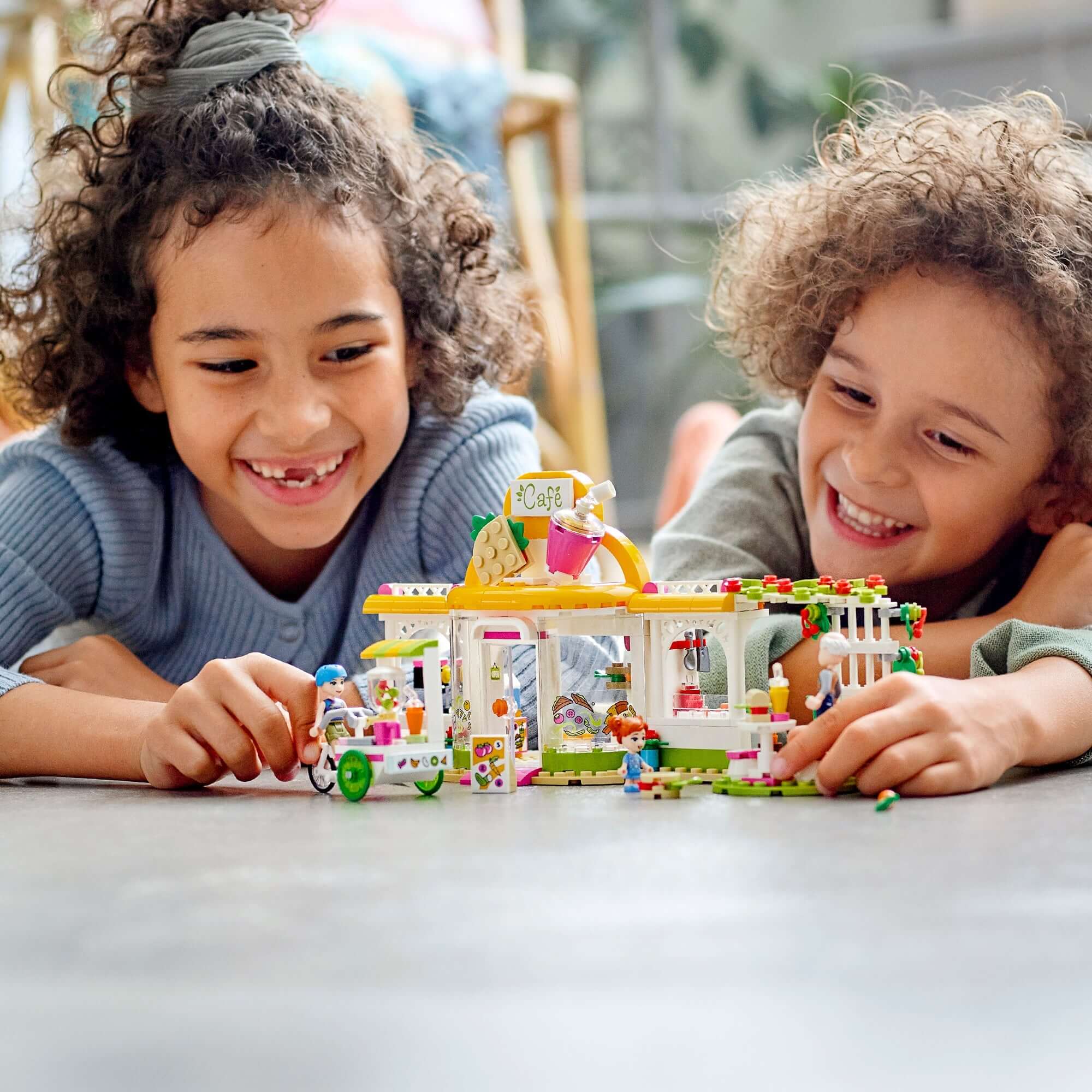 LEGO® Friends Heartlake City Organic Café Set 41444