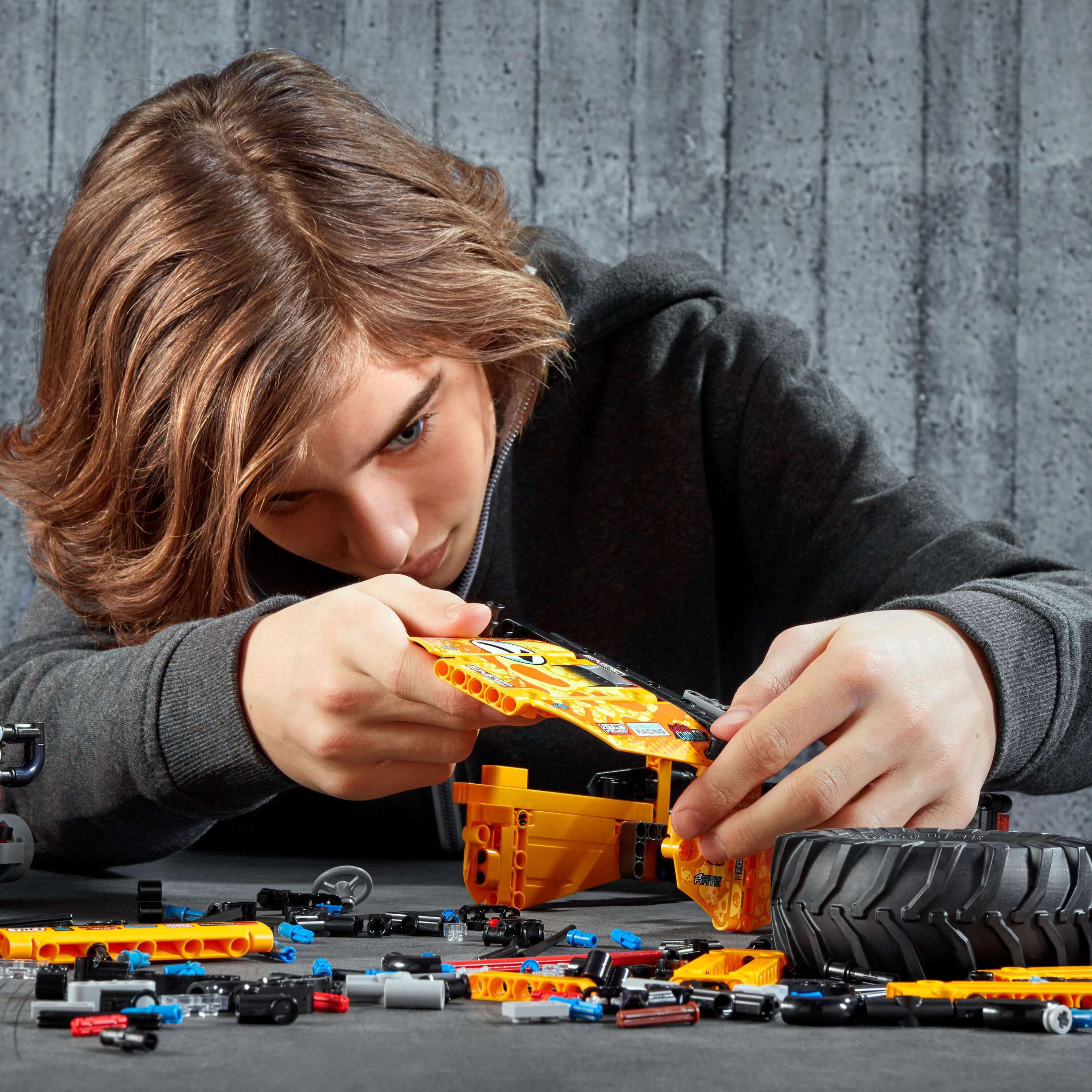 LEGO® Technic 4x4 X-treme Off-Roader Set 42099