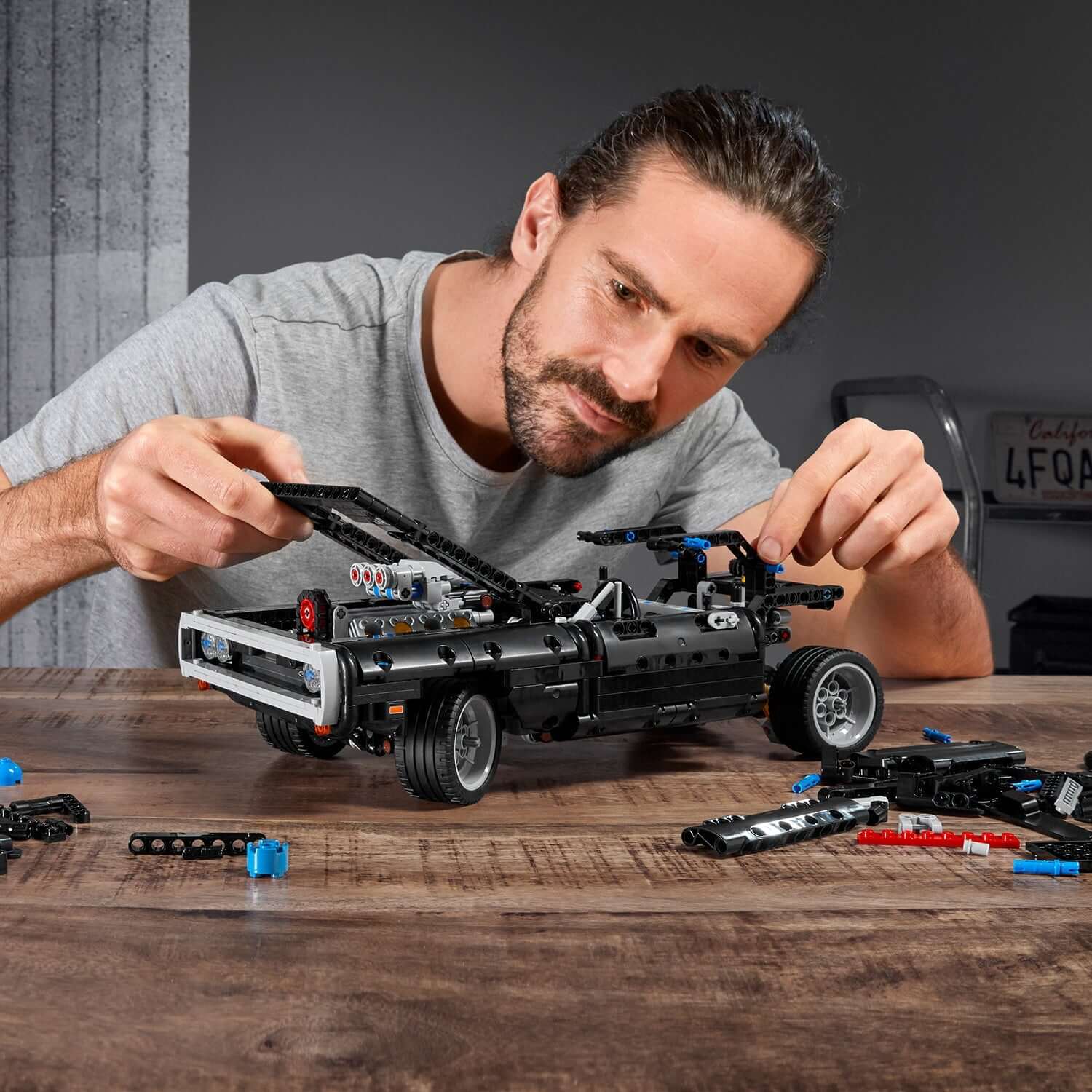 LEGO® Technic Dom's Dodge Charger F&F Set 42111