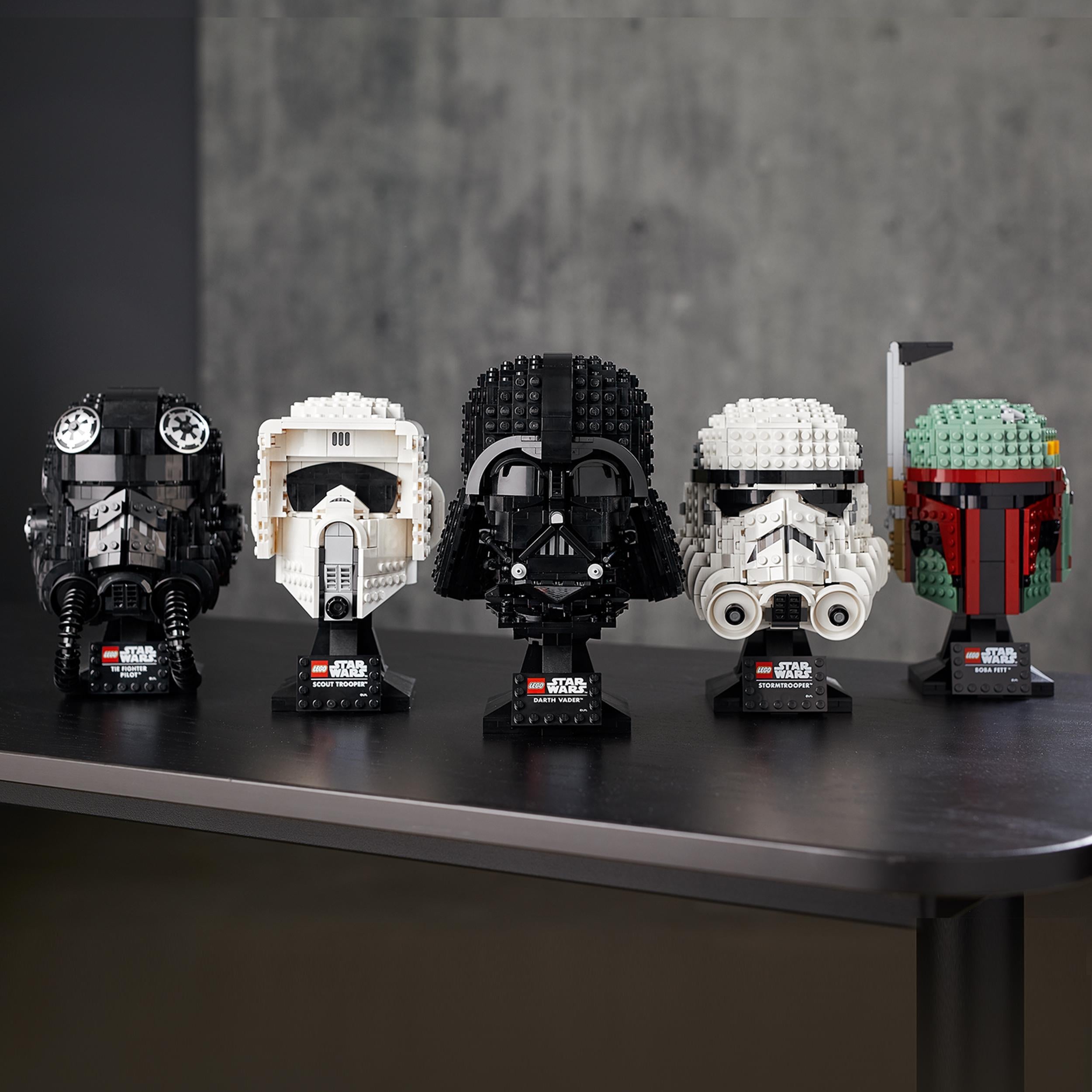 LEGO® Star Wars Scout Trooper Helmet Adult Set 75305