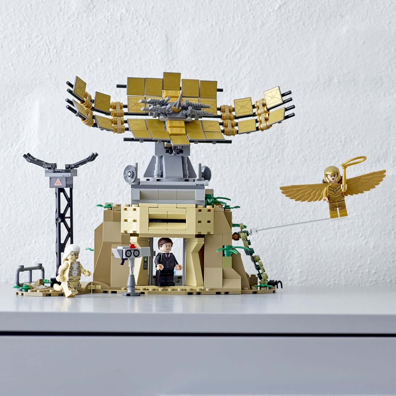 LEGO® DC Wonder Woman vs Cheetah Set 76157