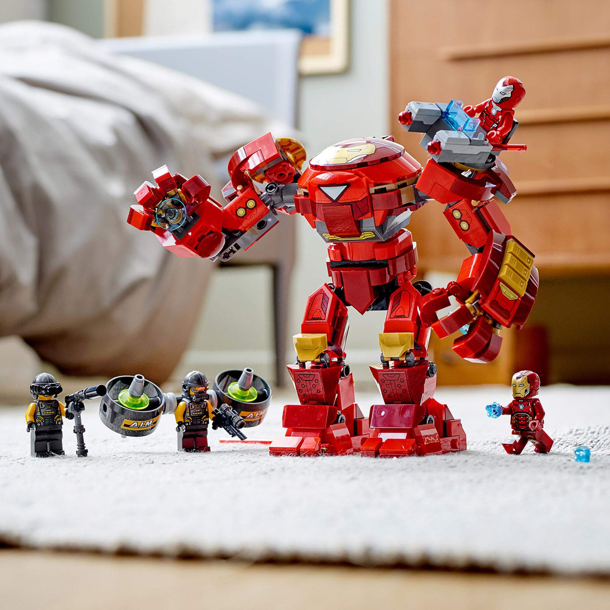 LEGO® Marvel Iron Man Hulkbuster vs. A.I.M. Agent 76164