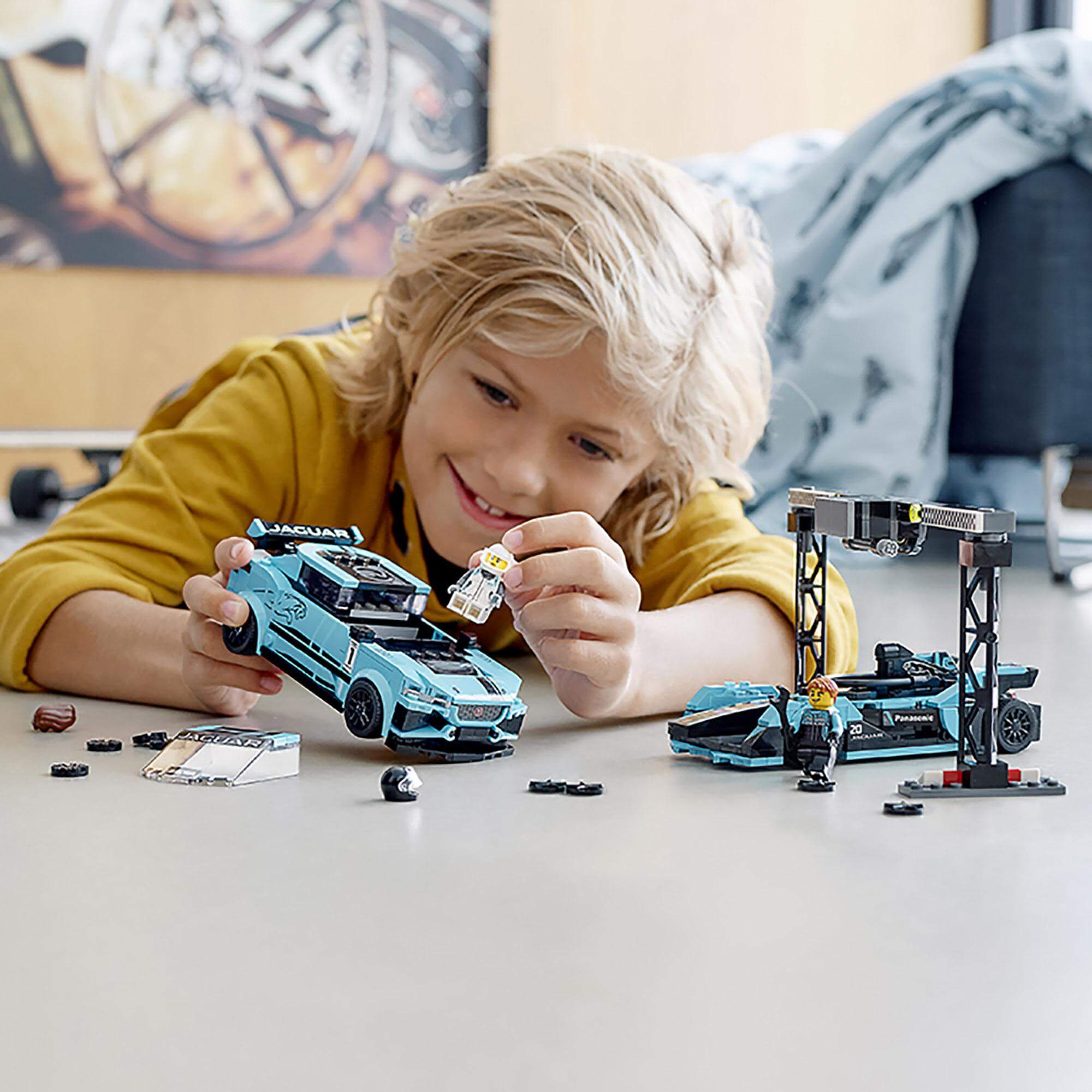 LEGO® Speed Champions Jaguar Racing Set 76898