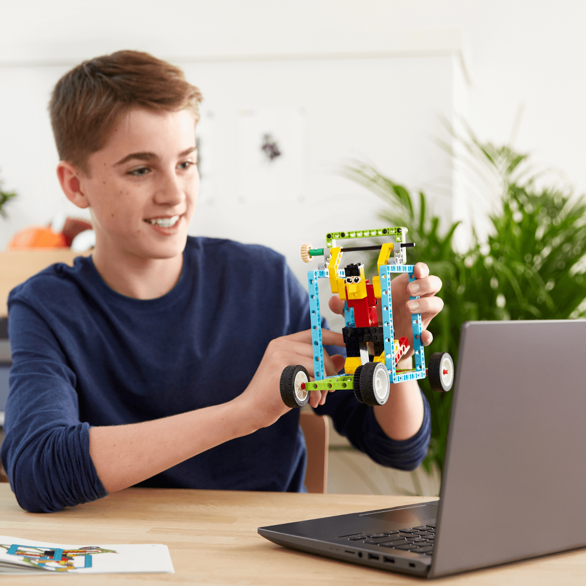 LEGO® Education BricQ Motion Prime Personal Learning Kit 2000470