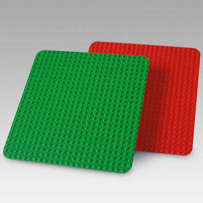 LEGO® Education Building Plates 9071, large green and red building plates, ideal for play and learning with LEGO® DUPLO® products.
